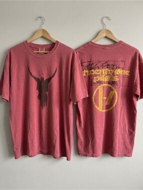 Twenty One Pilots Clancy Tour Circle Icon Comfort Colors Graphic Tee Reprint